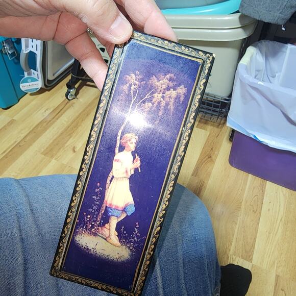 VINTAGE RUSSIAN WOOD LAQUER HAND PAINTED TRINKET JEWELRY BOX - Picture 4 of 7